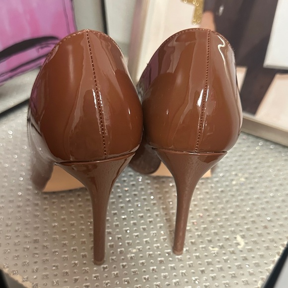 Steve Madden Patent Brown Heels with Gold Accent - Picture 4 of 6